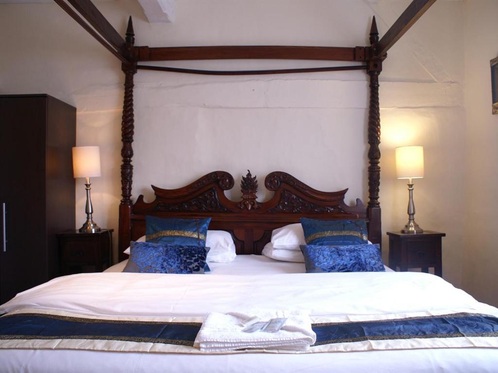 The Saracens Head Inn Амершем Екстер'єр фото