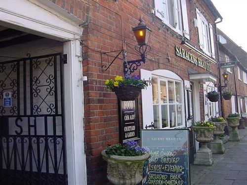 The Saracens Head Inn Амершем Екстер'єр фото
